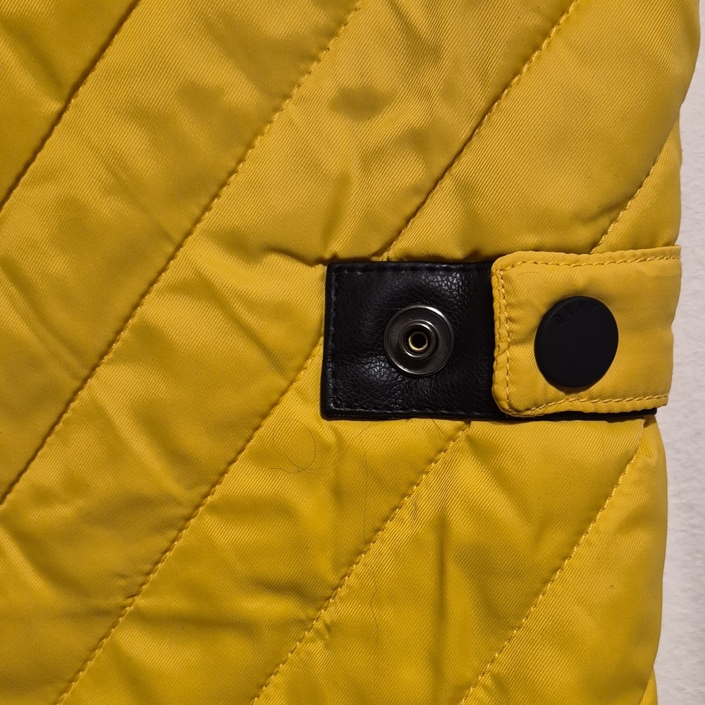Donna Karan Unisex Vibrant Amber Quilted Zipper Sleeveless Vest Size Medium - Picture 10 of 12